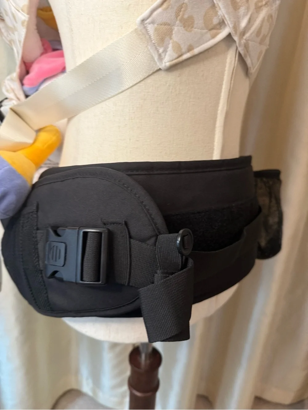 Tushbaby Black Hip Seat  & Leopard Snug Attachment Bundle Set